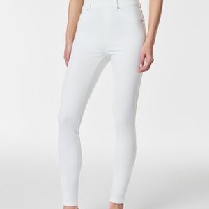 NWT! 🤍 SPANX Ankle Skinny Jeans in White, Size S